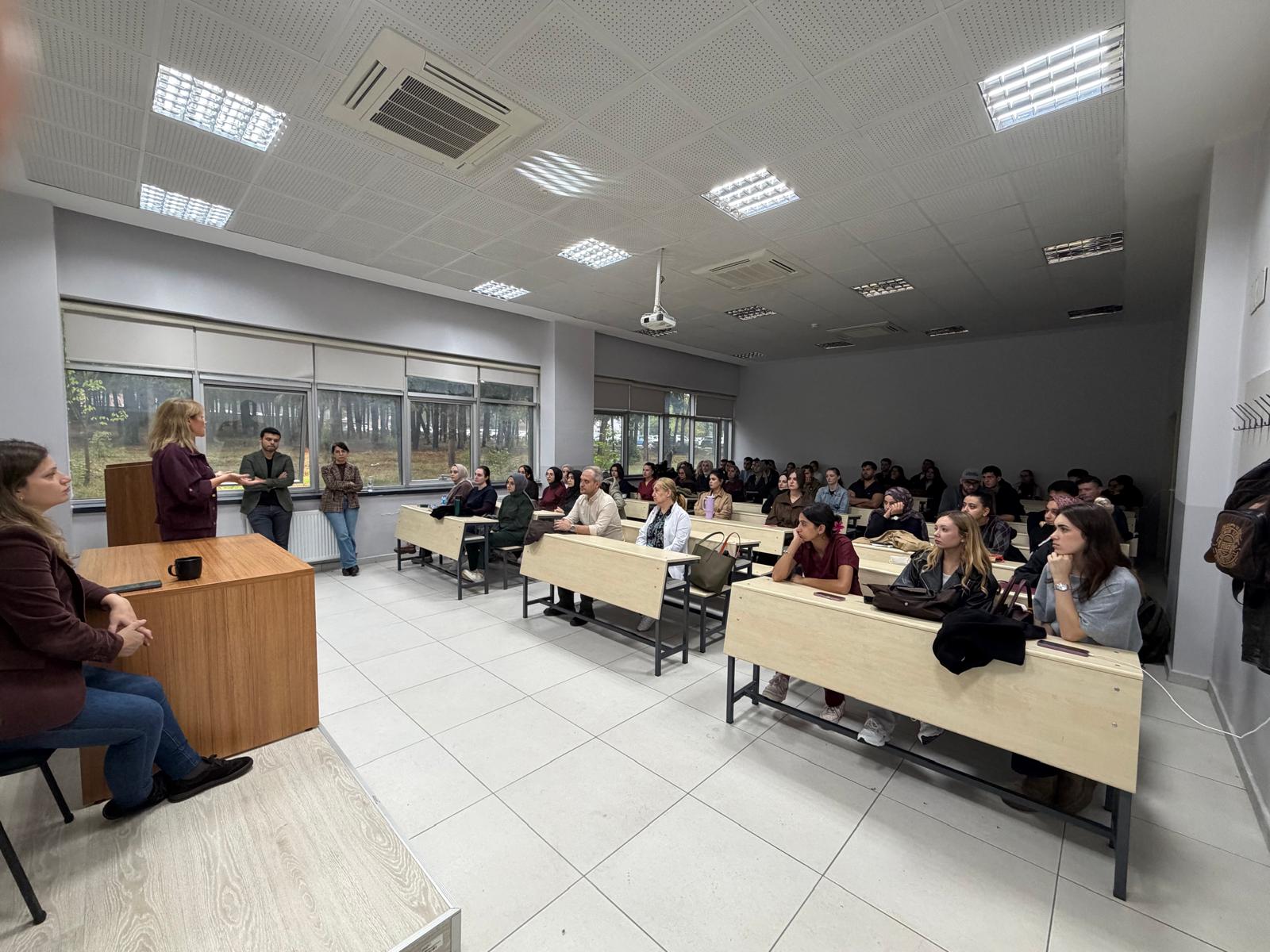 2026-2027 Egitim-Ögretim Yılı FTR Bölümü Dönem 4 Öğrencilerine Klinik Oryantasyon Eğitimi Verildi.